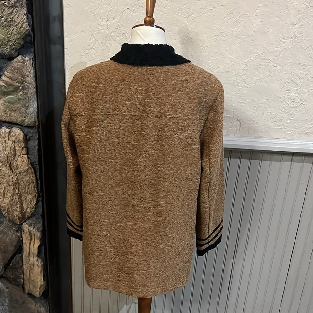 CLICK Jacket - Picture 3 of 5
